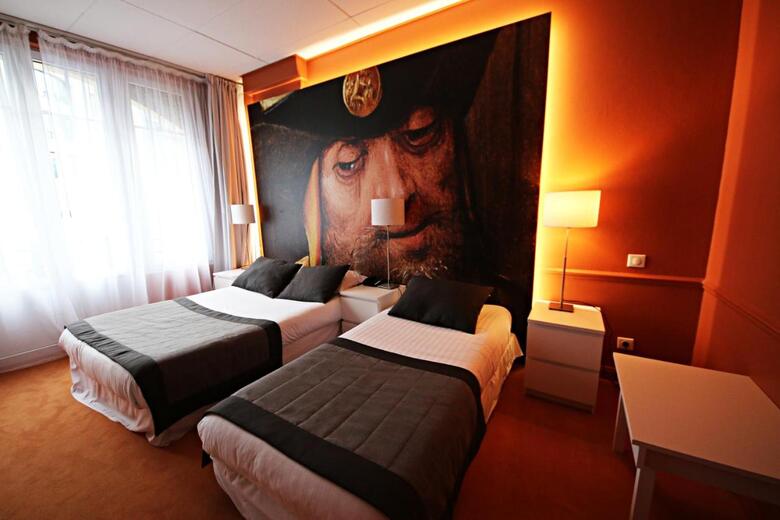 Cecyl Hotel