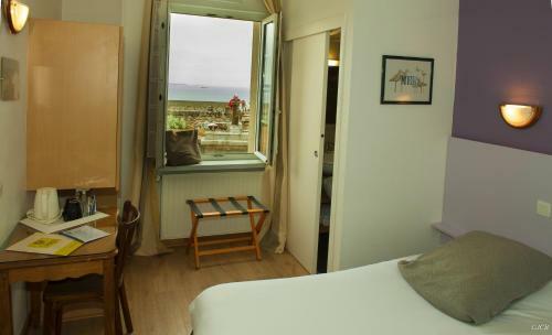 Hotel H�tel-restaurant La Porte Saint Pierre