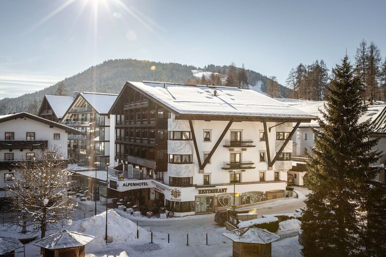 Alpenhotel ...fall In Love