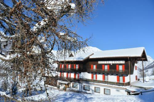 Hotel Teola