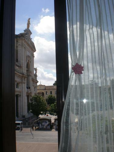Hostal Piazza Degli Angeli