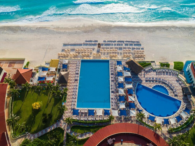 Hotel Crown Paradise Club Cancun All Inclusive