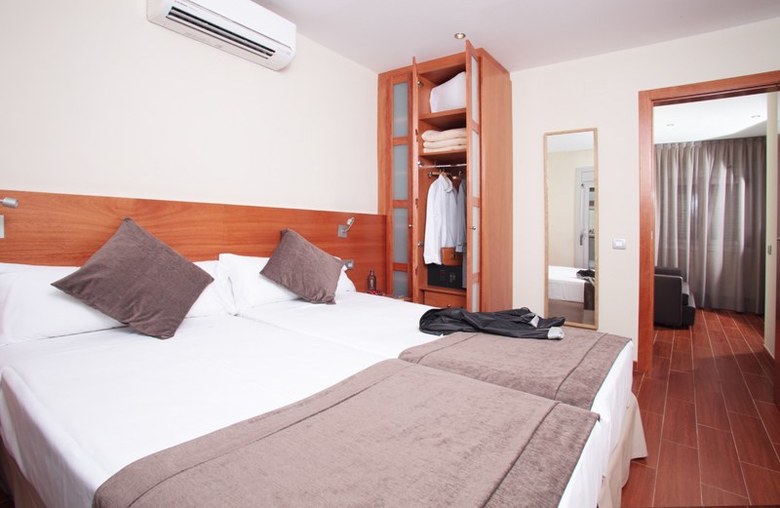 Apartamentos Turisticos Madanis