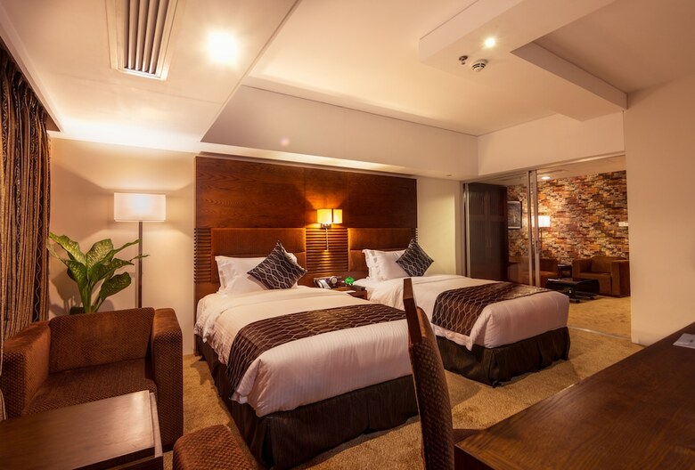 Hotel Long Beach Suites Dhaka