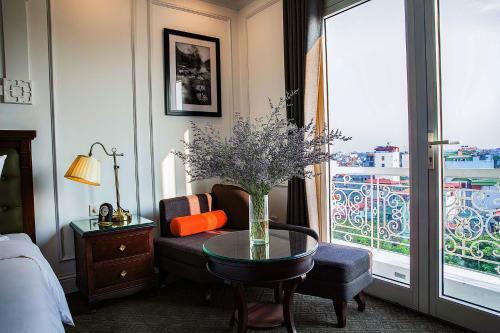 New Era Hotel