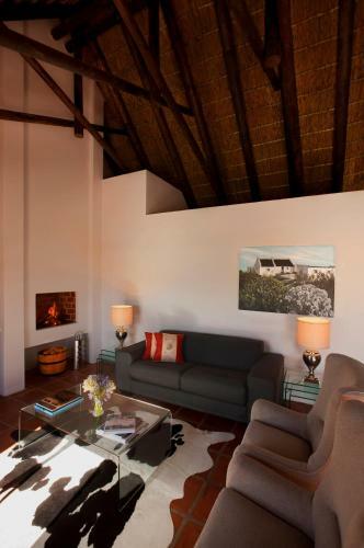 Aaldering Vineyards, Winefarm & Luxury Lodges