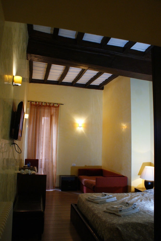 Hostal Trastevere Inn