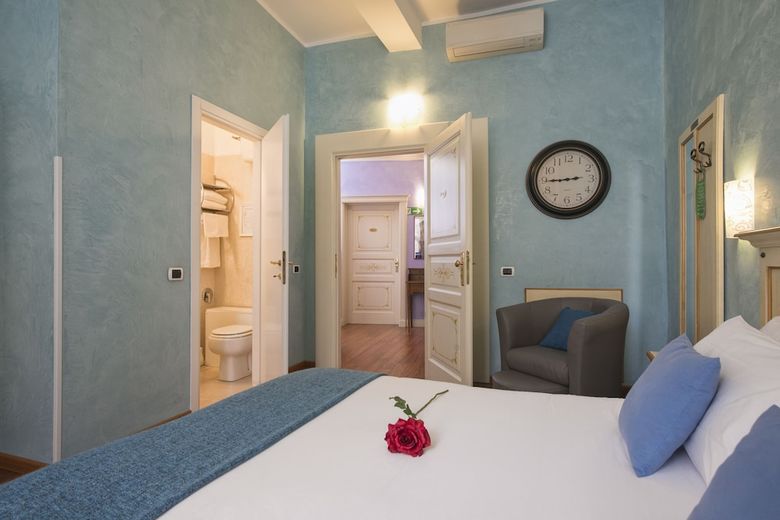 Hostal Navona Tower Relais