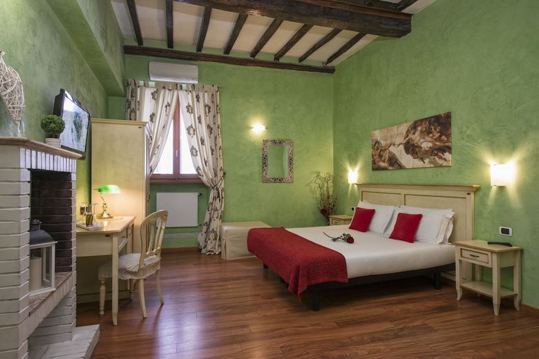 Hostal Navona Tower Relais