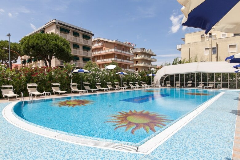 Universal Hotel