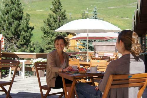 Hotel Adret