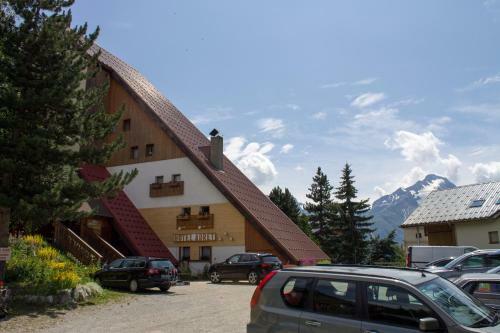 Hotel Adret