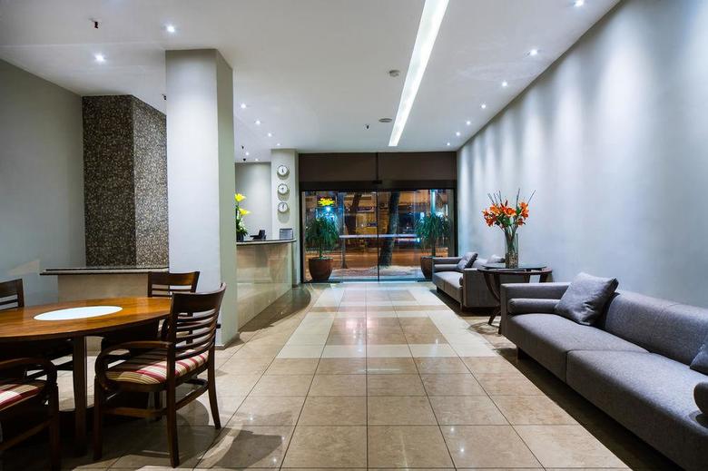 Hotel Copacabana Suites