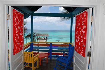 Hotel Compass Point Beach Resort