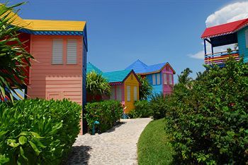 Hotel Compass Point Beach Resort