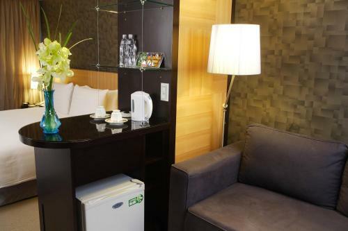 Hotel B