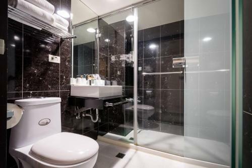 Hotel B