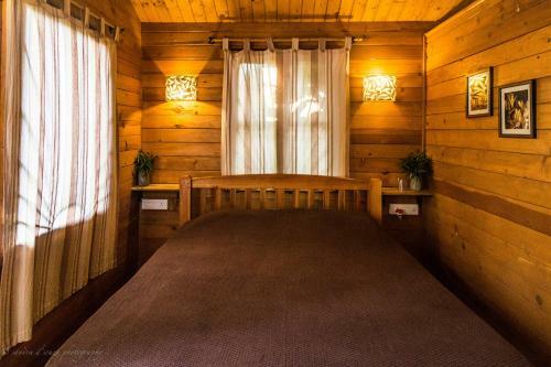 Hostal Pele's Windsong Wood Cottage On The Beach