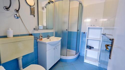 Apartamentos House Petrina