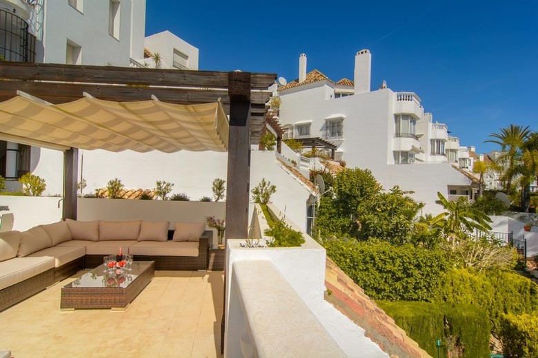 Designer Beachside Apartment Marbella