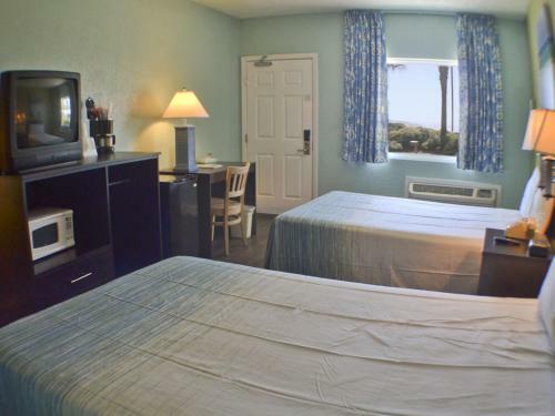 Boardwalk Beach Resort Hotel And Conference Center