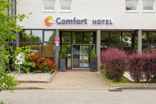 Hotel Kyriad Lyon A�roport Saint Exup�ry