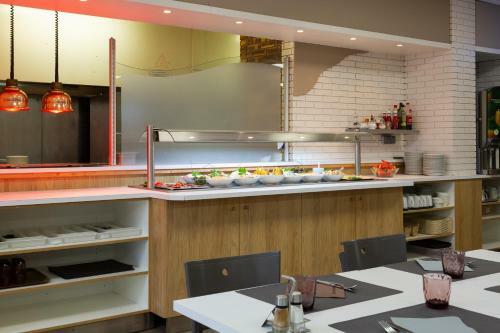 Hotel Kyriad Lyon A�roport Saint Exup�ry