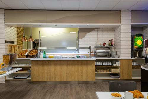 Hotel Kyriad Lyon A�roport Saint Exup�ry