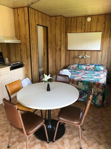 Pleasurelea Tourist Resort & Caravan Park