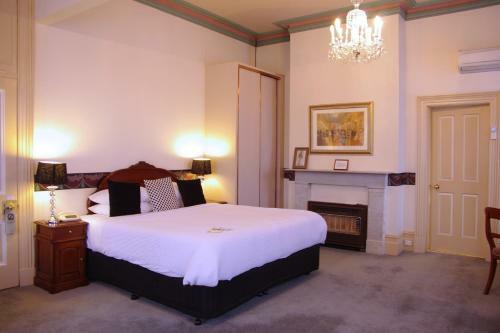 The Hotel Shamrock