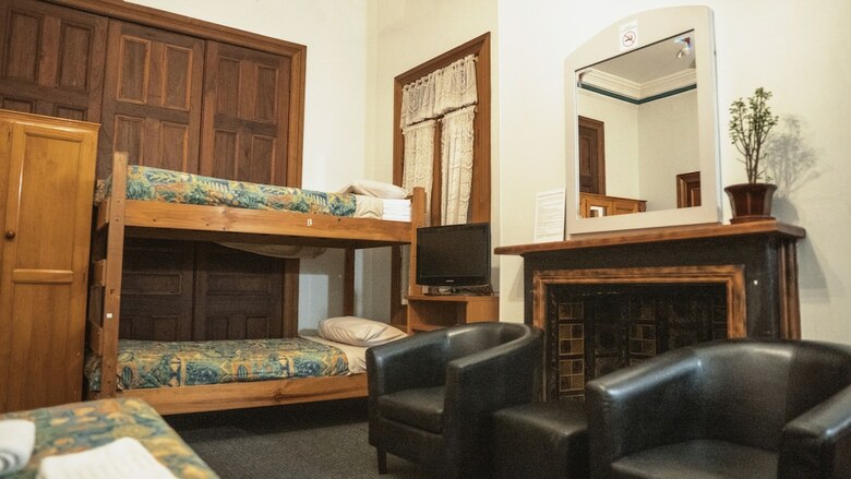 Hostal Alishan International Guest House