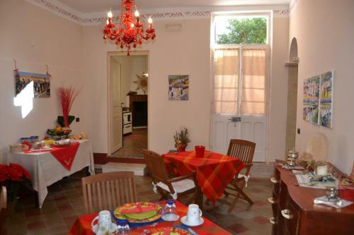 Hostal S'attobiu B&B And Guest-houses
