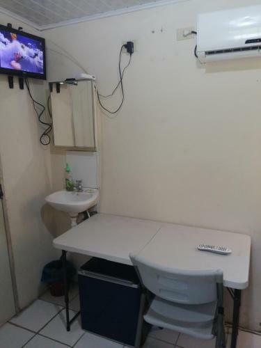 Hostal Tonys Guest House