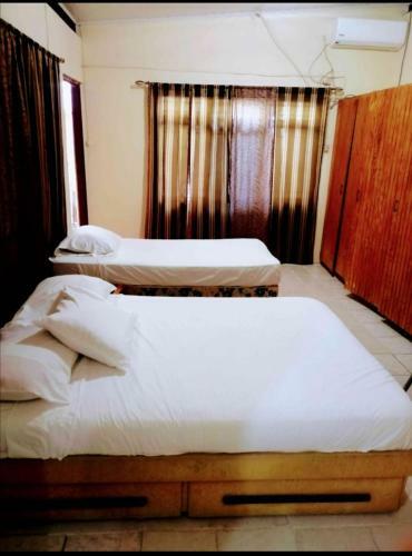 Hostal Tonys Guest House
