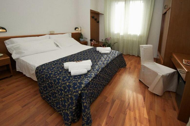 Hotel Mediterraneo Nihotels
