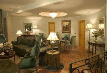 Hotel Donbass Palace
