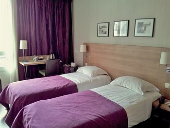 Hotel Kyriad Paris La D�fense