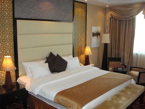 Paragon Hotel