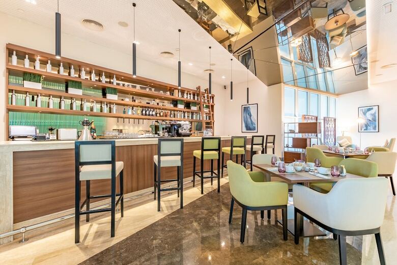 Hotel Grand Millennium Al Wahda Abu Dhabi