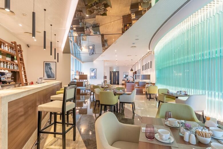 Hotel Grand Millennium Al Wahda Abu Dhabi