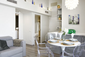 Mercedes Heritage Barcelona Apartments