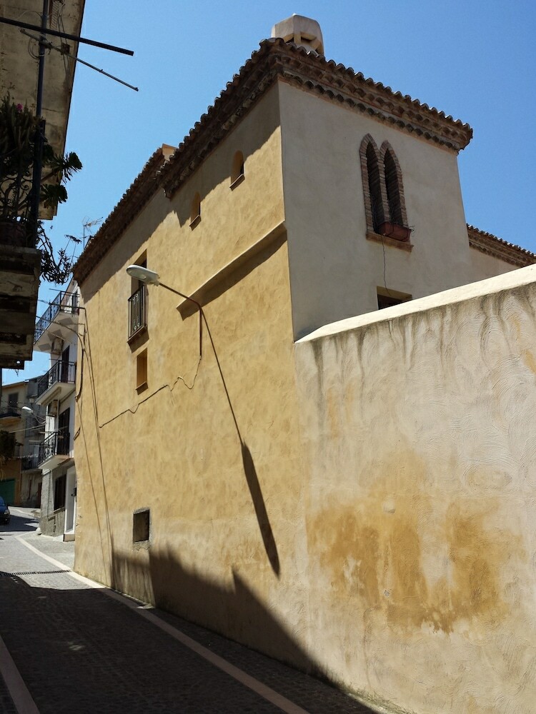 Bed & Breakfast Palazzo Madeo - Residenza D'epoca