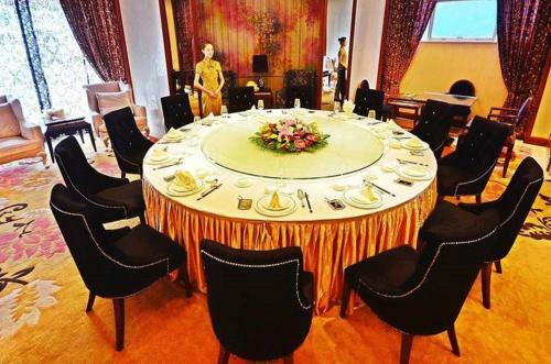Jinling Danyang Hotel