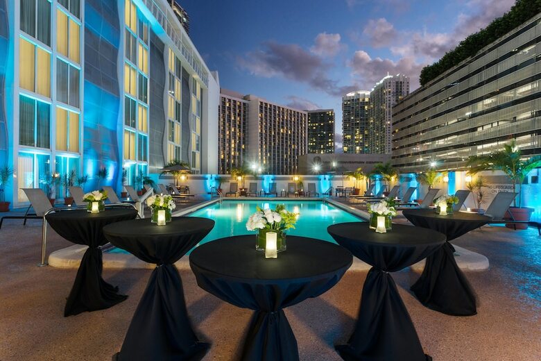 Hotel Courtyard By Marriott Miami Downtown
