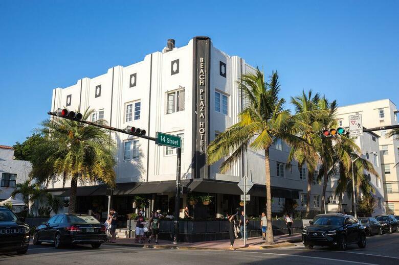 Hotel South Beach Plaza Villas