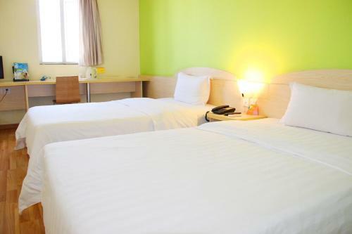 Hotel 7days Inn Linfen Railway Station