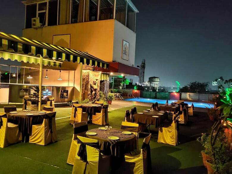 Hotel Atulyaa Taj