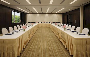 Hotel Hilton Bangalore Embassy Golflinks
