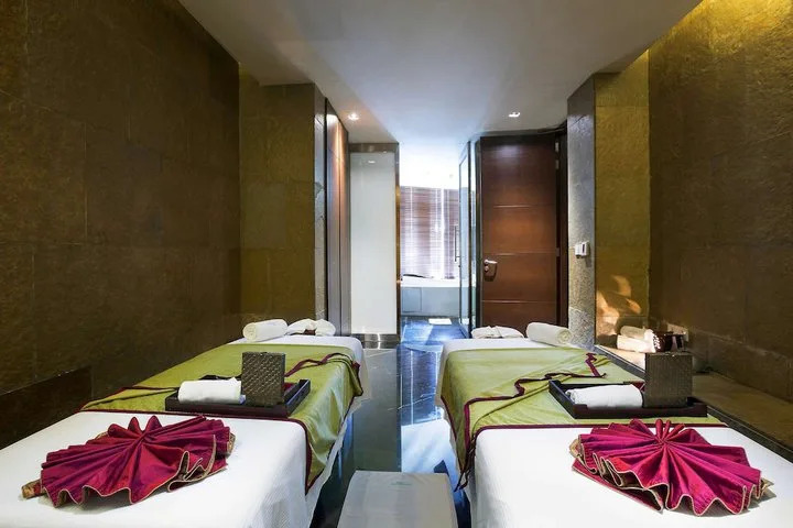 Novotel Kolkata Hotel And Residences