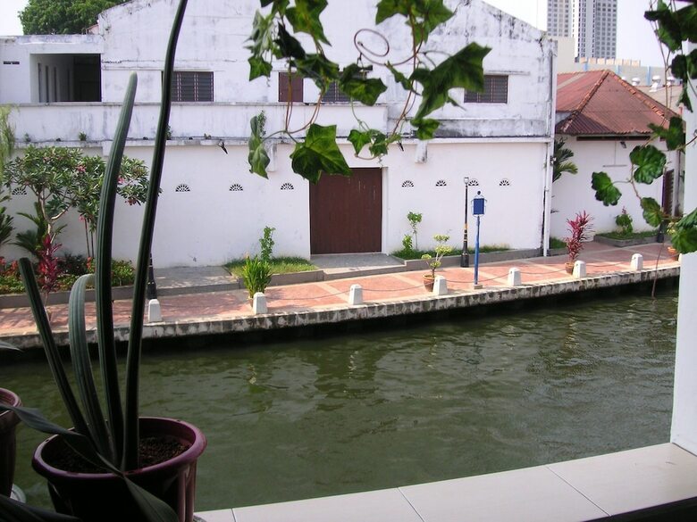 Albergue River One Residence